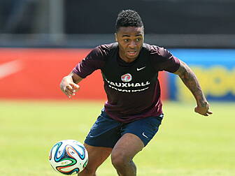 Raheem Sterling posts picture...